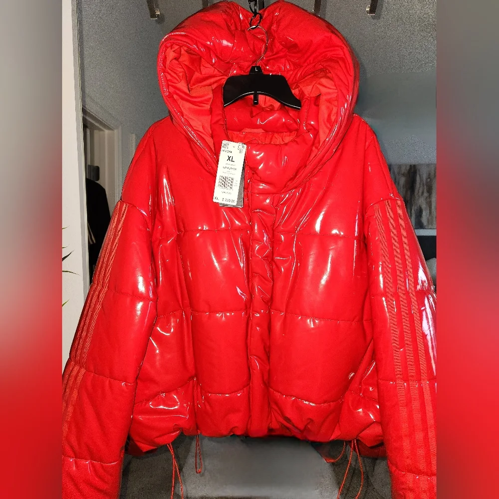 NWT Adidas x Ivy Park Faux Latex Cropped Puffer Jacket, Red, Unisex XL - Picture 4 of 8